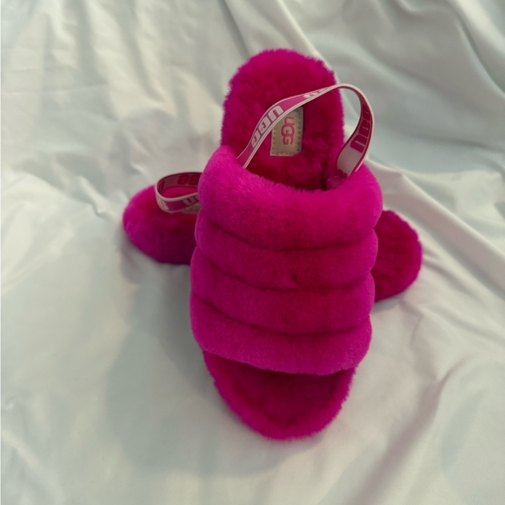 NWOT UGG Fluff Yeah Slides